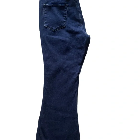 LL Bean Deep Indigo Signature Stretch High Rise Flare Leg Classic Women's Jeans - Picture 10 of 10